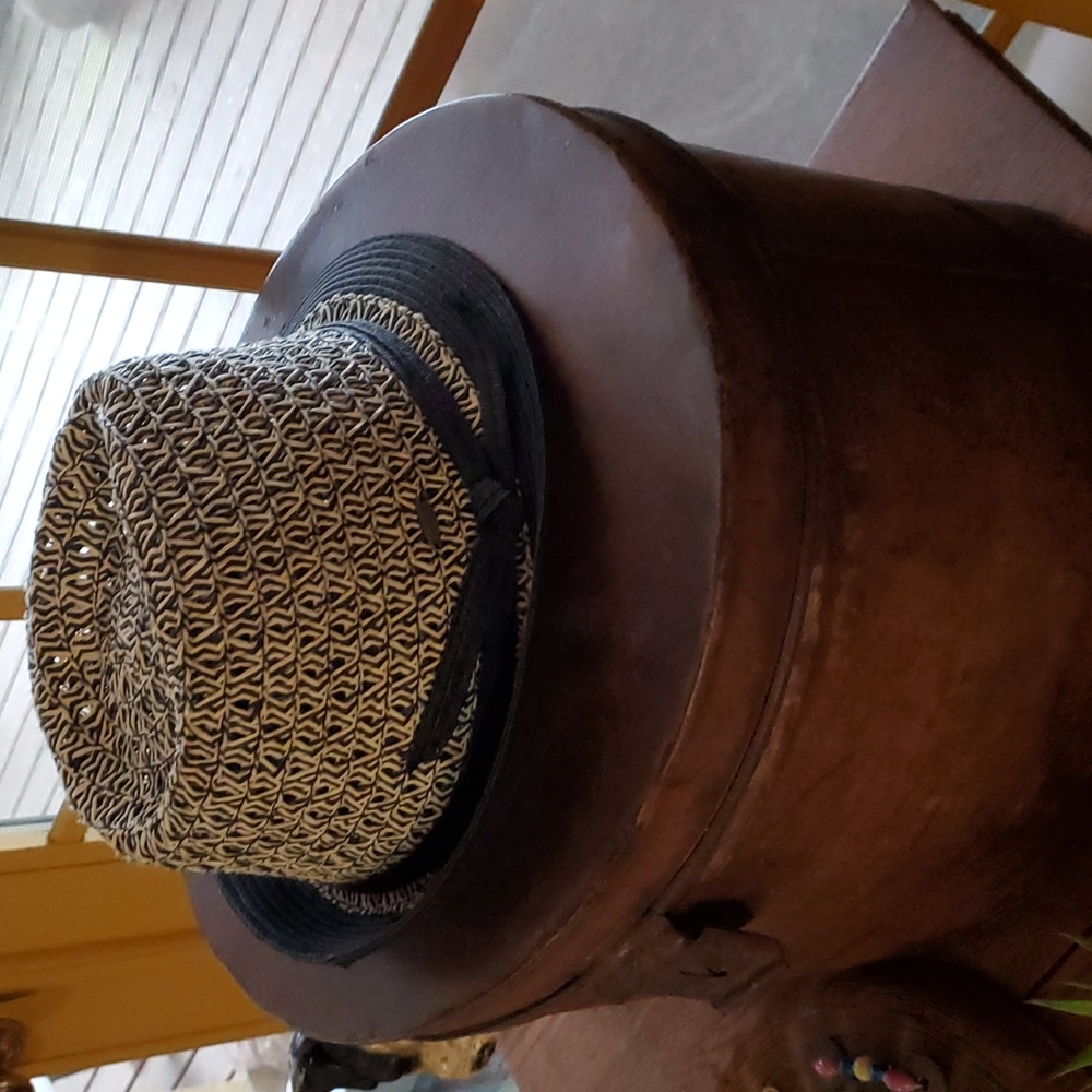 FEDORA HAT